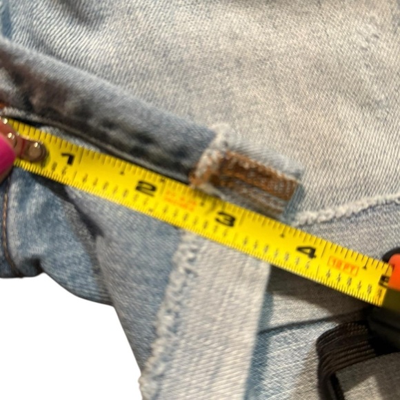 Madewell High-Rise Denim Shorts | Size 27
L - Picture 4 of 5